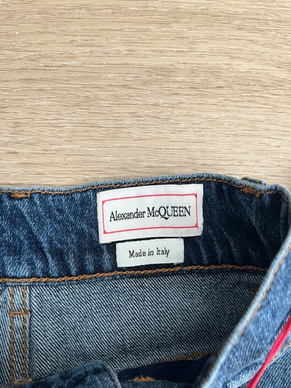 Alexander McQueen High Rise Tapered Straight Jeans Med Wash S23 Size 24 NWT $790 - Picture 5 of 16